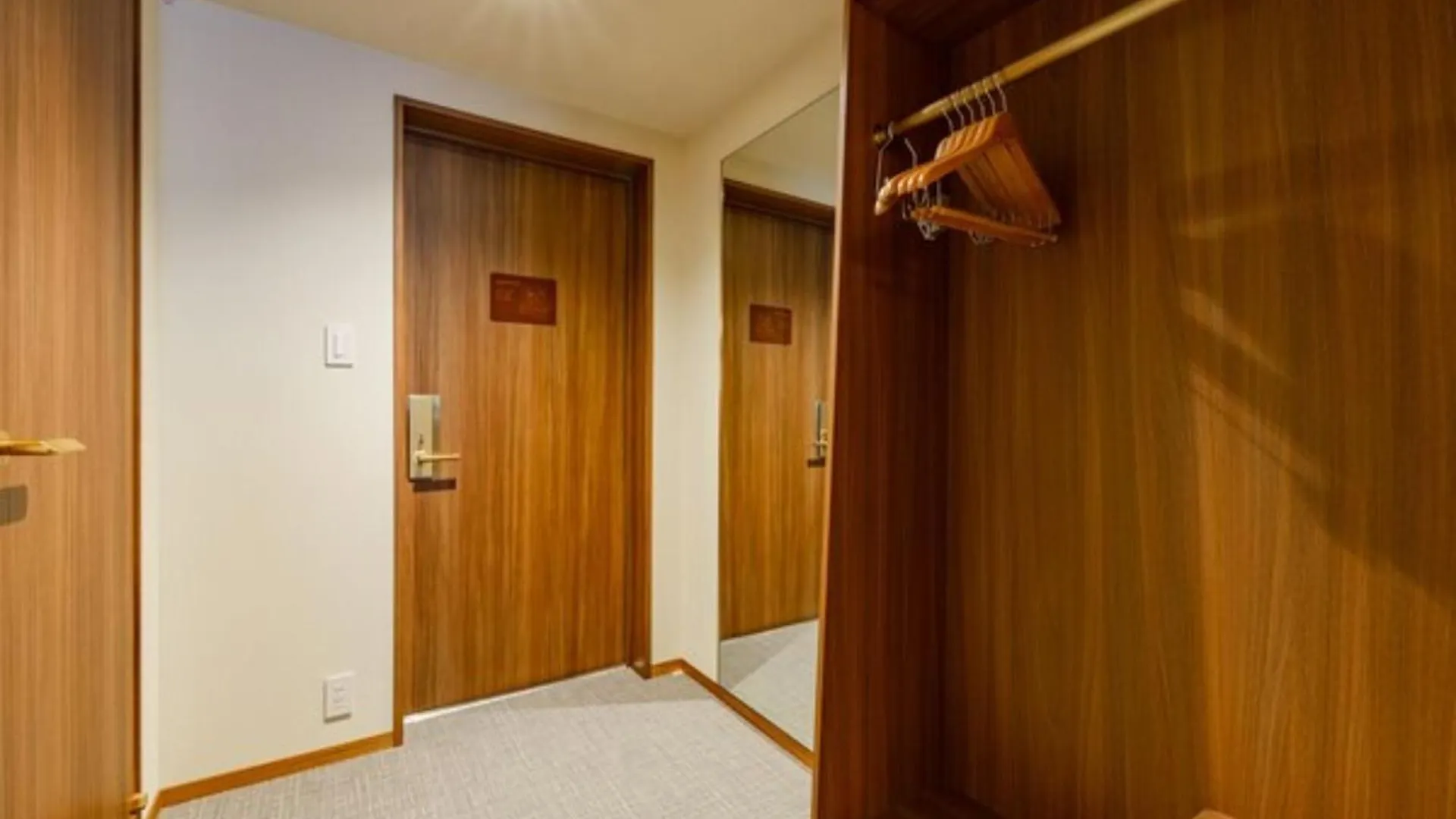The Onefive Terrace Fukuoka - Vacation Stay 33448V 0*, Фукуока